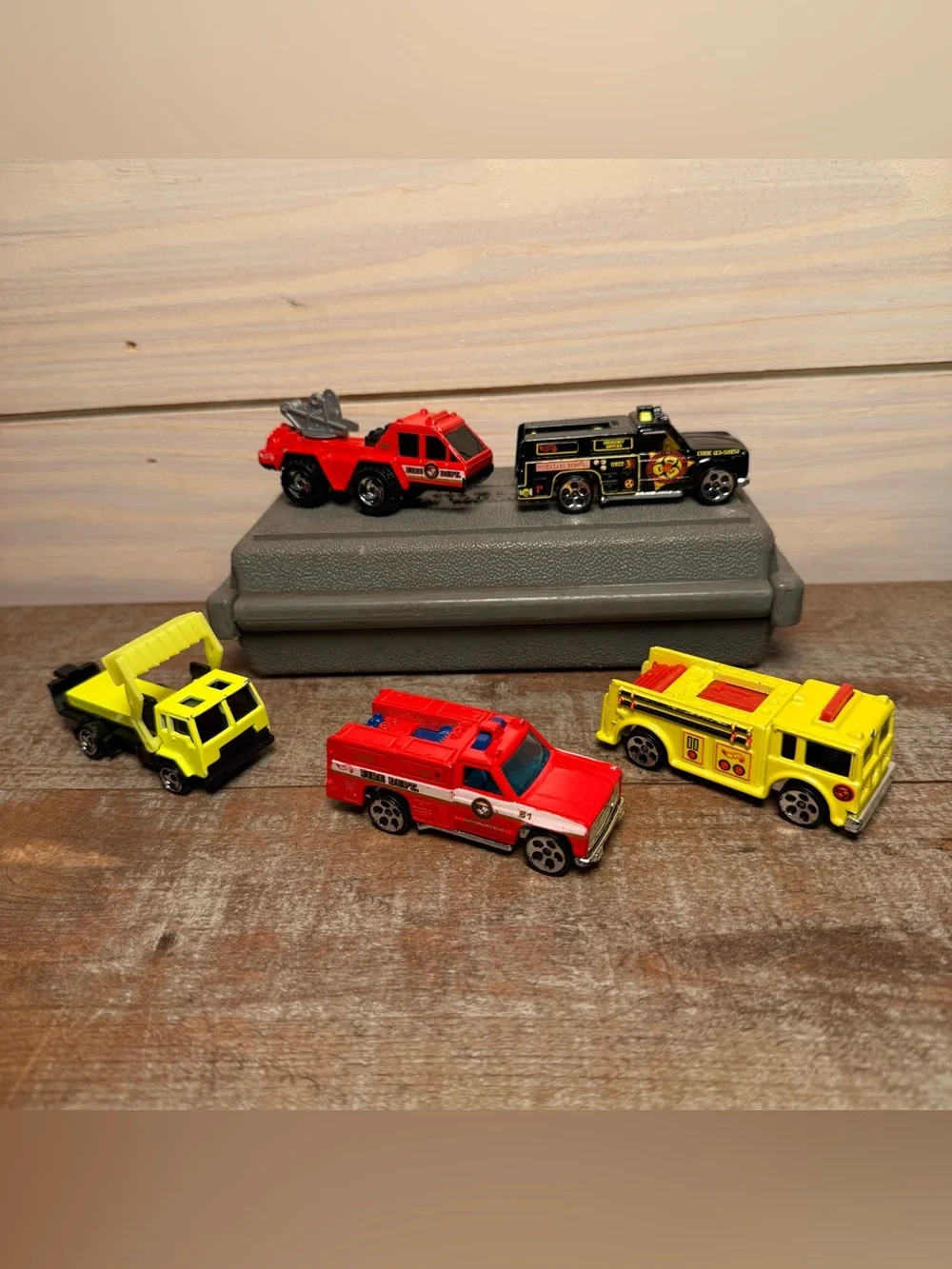 Vintage Hot Wheels Fire trucks 1974 1988 1991 Lot Of 5